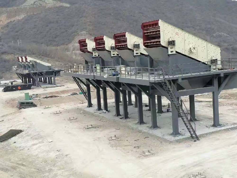 弘森機(jī)械承建安徽績(jī)溪砂石線(xiàn)生產(chǎn)現(xiàn)場(chǎng)